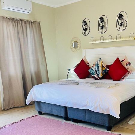 Woelfe Krantz Accommodation Mbombela Chambre photo